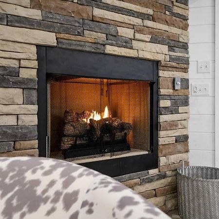 Diamond Cabin W/ Jet Shower & Secluded Back Deck! Broken Bow Exterior photo